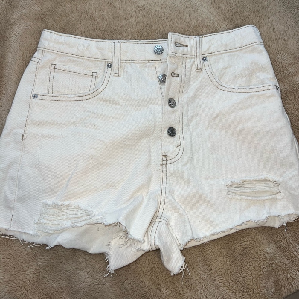 NWOT Target Wild Fable High Rise Mom Fit Cutoff Cream Denim Shorts Distressed